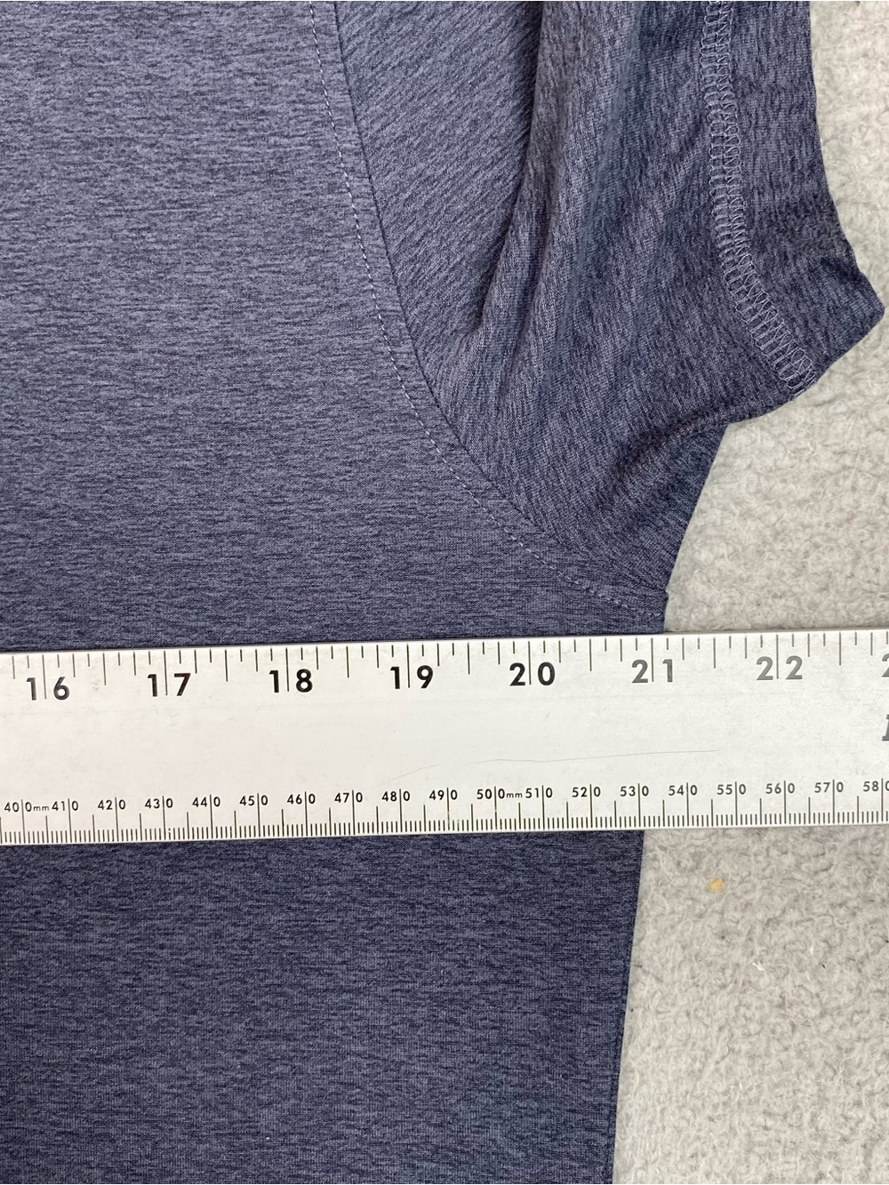 Vuori Strato Tech T Shirt Men's Size M Short Sleeve Performance Stretch Medium - Picture 5 of 8
